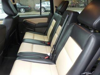 Ford Explorer 2010 photo 2