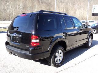 Ford Explorer 2010 photo 2