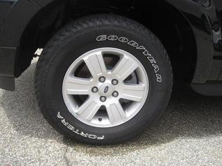Ford Explorer 2010 photo 2