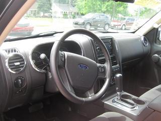 Ford Explorer 2010 photo 3