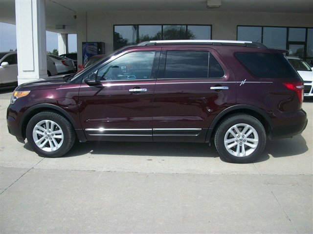 Ford Explorer 2011 photo 3