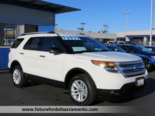 Ford Explorer 2011 photo 1