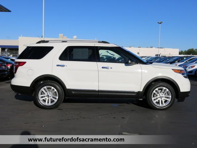 Ford Explorer 2011 photo 3