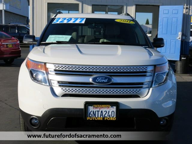 Ford Explorer 2011 photo 4