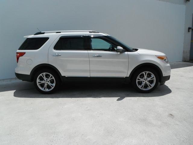 Ford Explorer 2011 photo 4