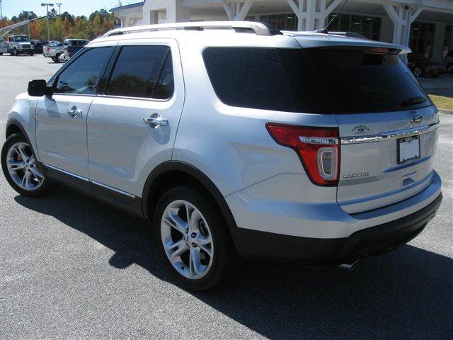 Ford Explorer 2011 photo 3