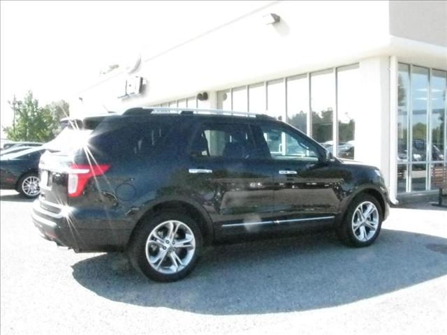 Ford Explorer 2011 photo 2