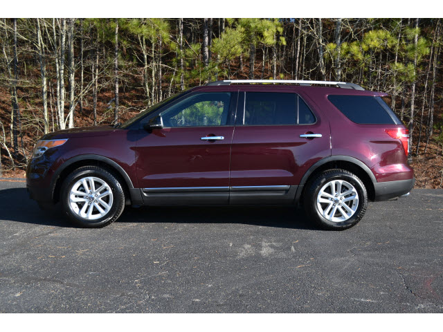 Ford Explorer 2011 photo 1