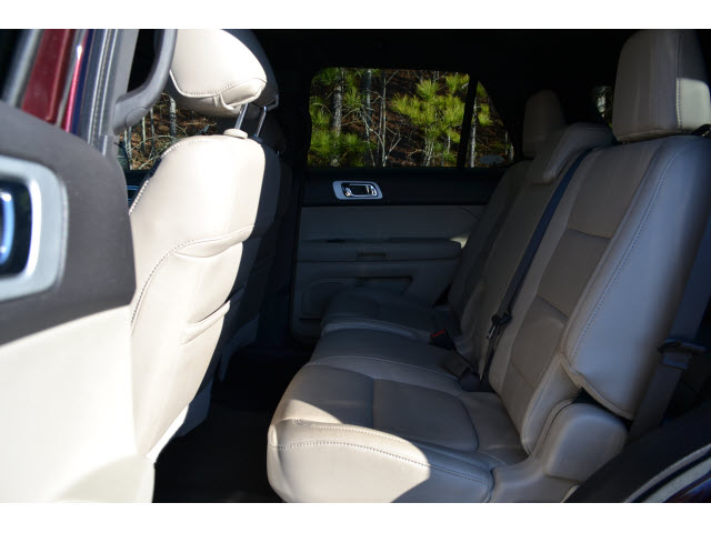 Ford Explorer 2011 photo 4