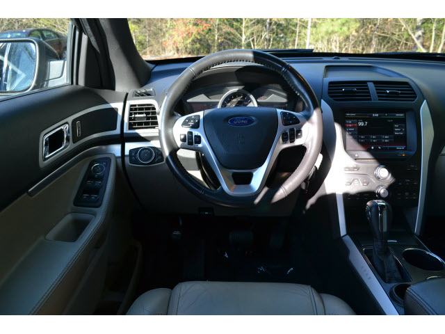 Ford Explorer 2011 photo 5