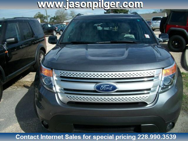 Ford Explorer 2011 photo 1