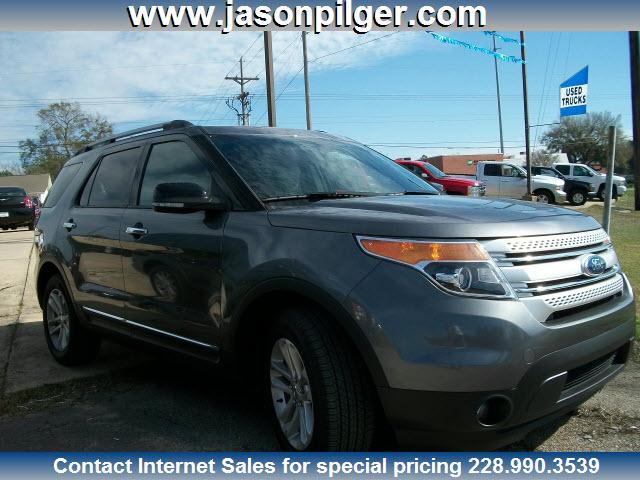 Ford Explorer 2011 photo 2