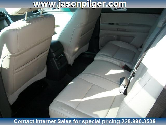 Ford Explorer 2011 photo 5