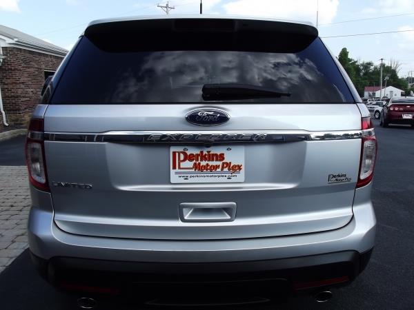 Ford Explorer 2011 photo 39