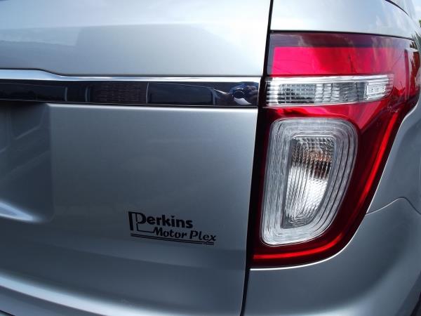 Ford Explorer 2011 photo 7