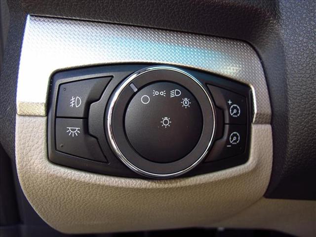 Ford Explorer 2011 photo 4