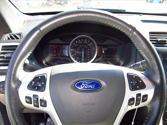 Ford Explorer 2011 photo 5