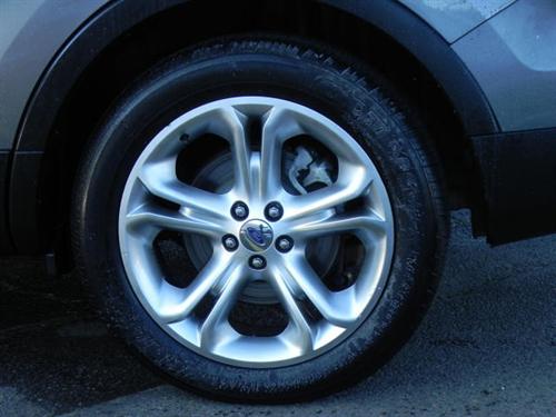 Ford Explorer 2011 photo 2