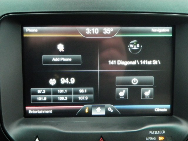 Ford Explorer 2011 photo 1