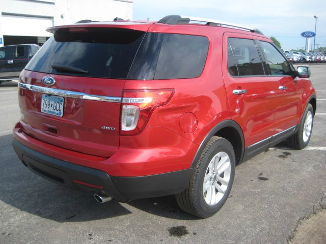Ford Explorer 2011 photo 3