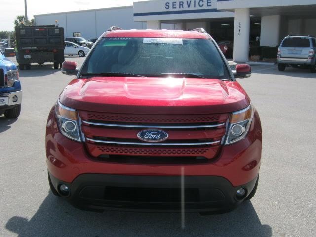Ford Explorer 2011 photo 1