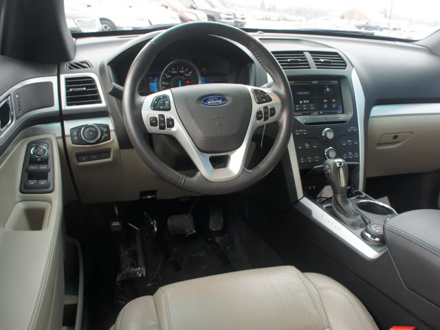 Ford Explorer 2011 photo 5
