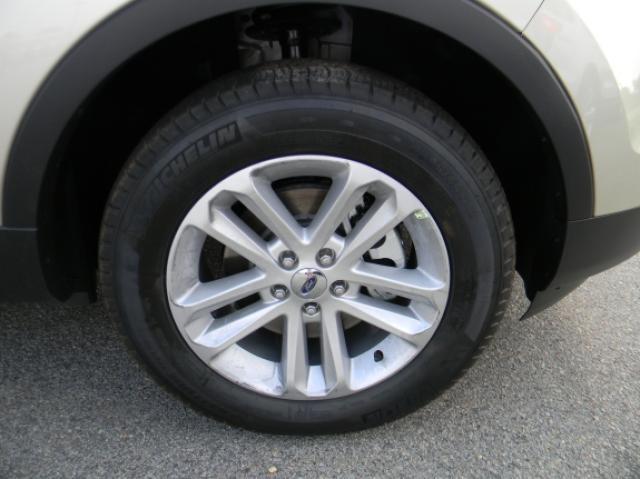 Ford Explorer 2011 photo 5
