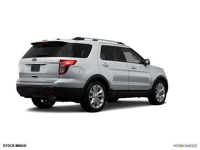 Ford Explorer 2012 photo 1