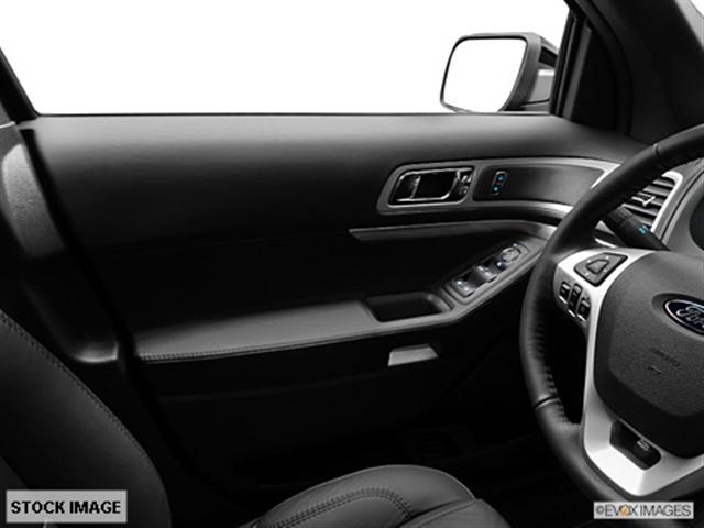Ford Explorer 2012 photo 2