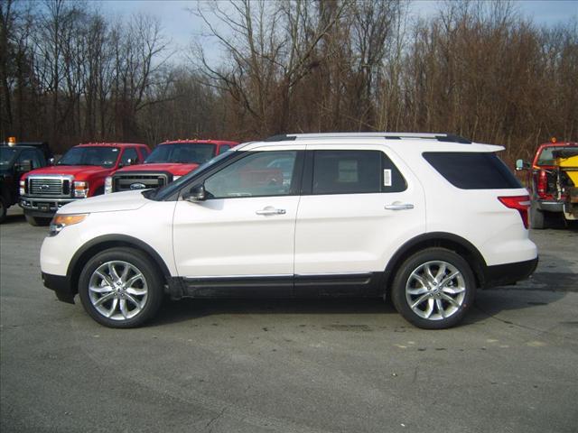 Ford Explorer 2012 photo 1