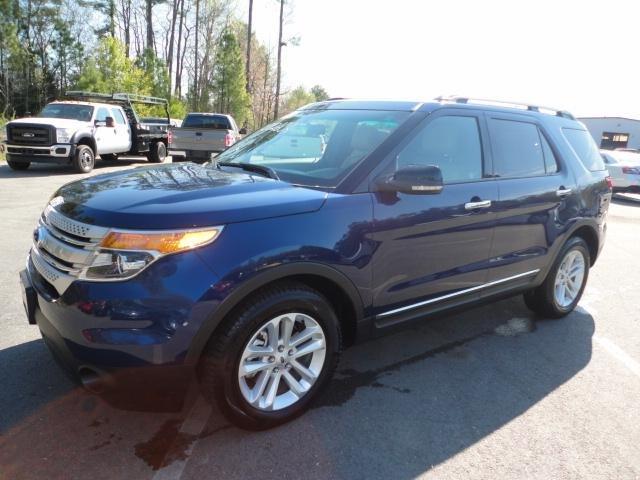 Ford Explorer 2012 photo 1