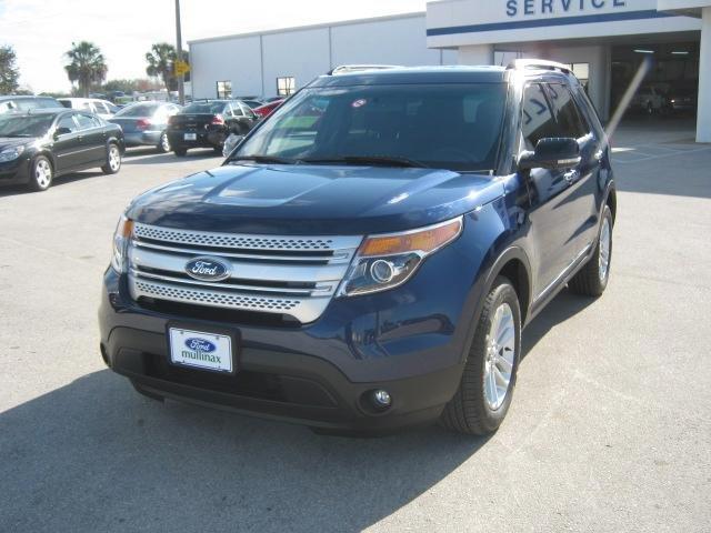 Ford Explorer 2012 photo 1