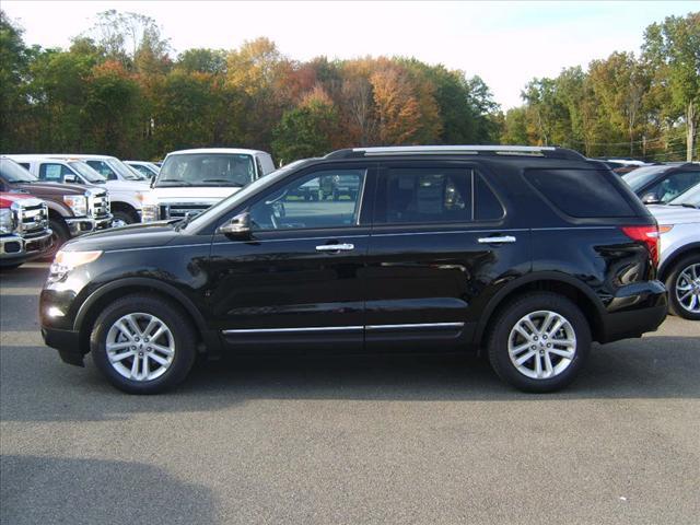 Ford Explorer 2012 photo 1