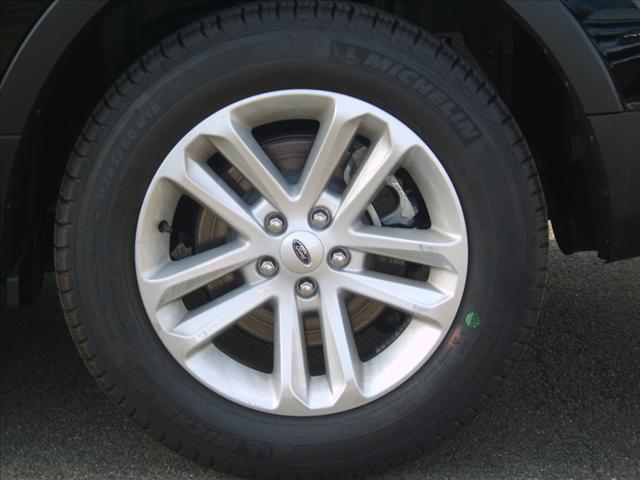 Ford Explorer 2012 photo 2