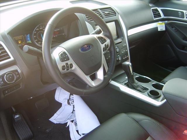 Ford Explorer 2012 photo 5