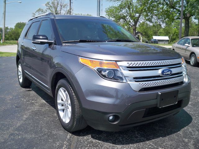 Ford Explorer 2012 photo 2