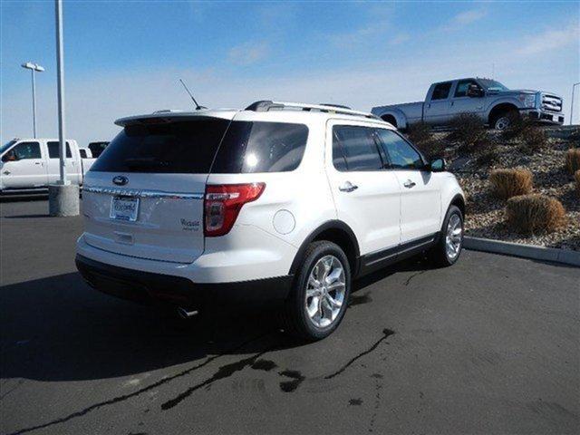 Ford Explorer 2012 photo 1