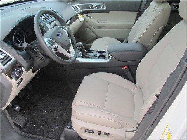 Ford Explorer 2012 photo 3