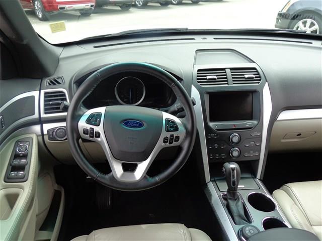 Ford Explorer 2012 photo 0