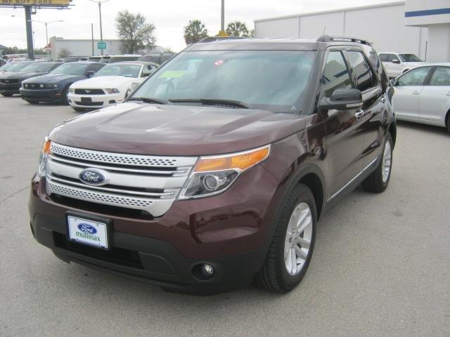 Ford Explorer 2012 photo 1