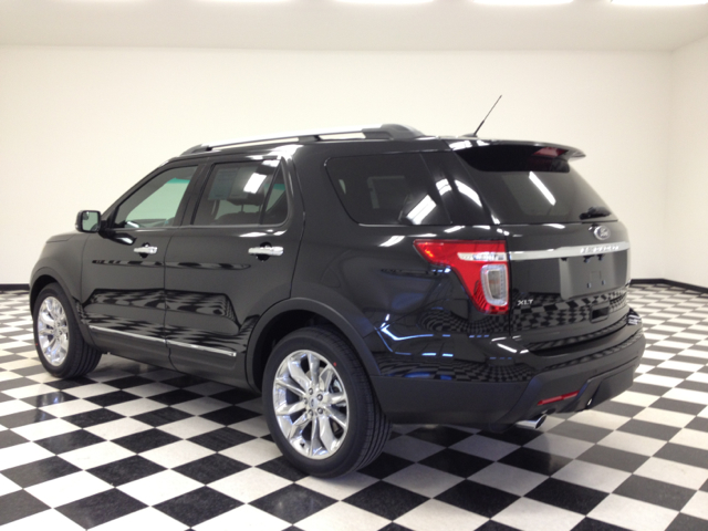 Ford Explorer 2013 photo 10