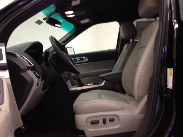 Ford Explorer 2013 photo 9