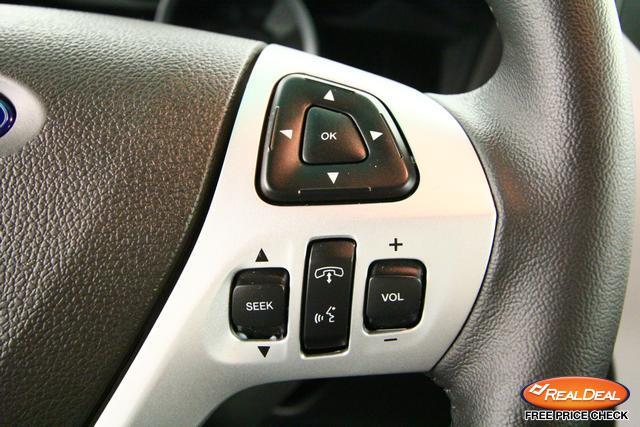 Ford Explorer 2013 photo 20