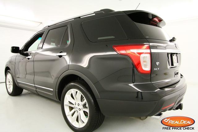 Ford Explorer 2013 photo 28