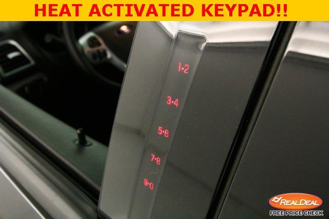 Ford Explorer 2013 photo 32