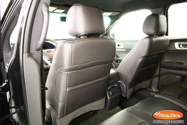 Ford Explorer 2013 photo 8