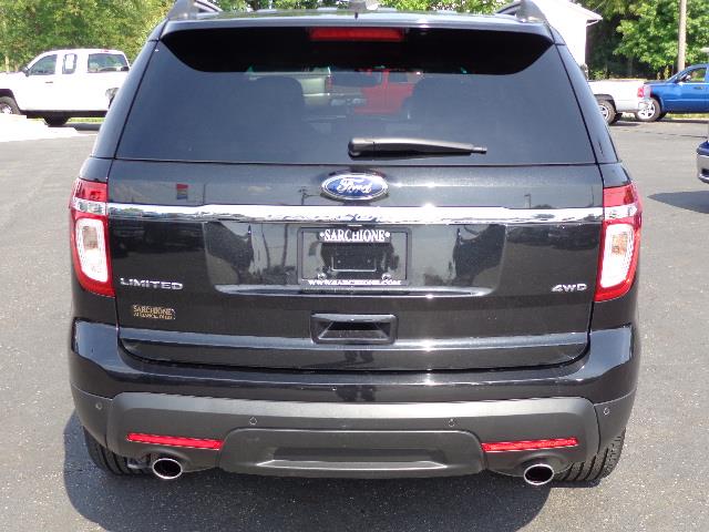 Ford Explorer Super SUV