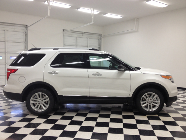 Ford Explorer 2013 photo 10