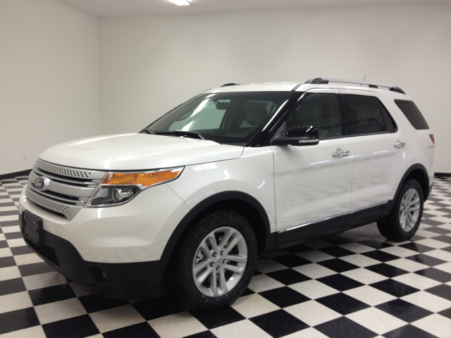 Ford Explorer 2013 photo 2