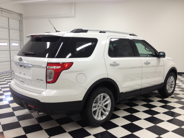 Ford Explorer 2013 photo 4